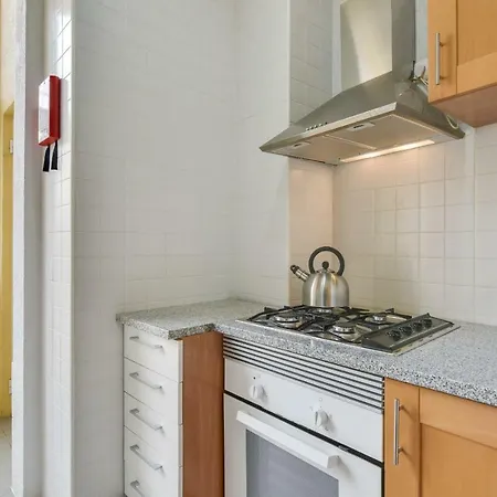 Stunning 1 Bed Apt W/decorated Int Nr Ajuda