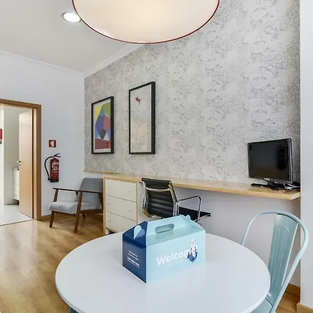 Stunning 1 Bed Apt W/decorated Int Nr Ajuda Διαμέρισμα *
